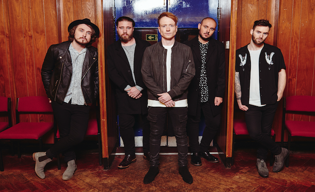 Mallory Knox sign with Columbia in the US
