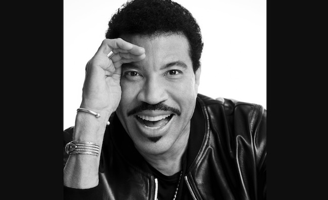 UMPG signs Lionel Richie to global deal
