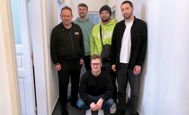 Warner Music Czech Republic invests in hip-hop label Mike Roft