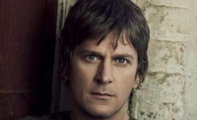 Round Hill Music signs Rob Thomas to worldwide publishing deal