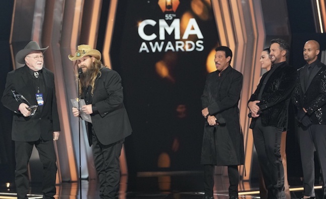 Chris Stapleton, Luke Combs, Carly Pearce win at 2021 CMA Awards