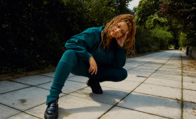 Mahalia launches Sisters In Sound initiative to support emerging DJs and producers