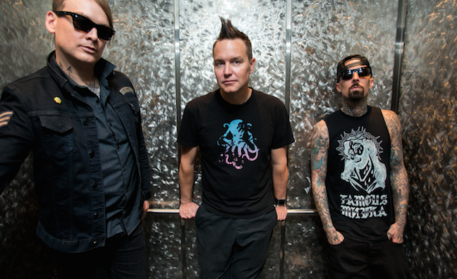 Blink-182 signs to Columbia for new album